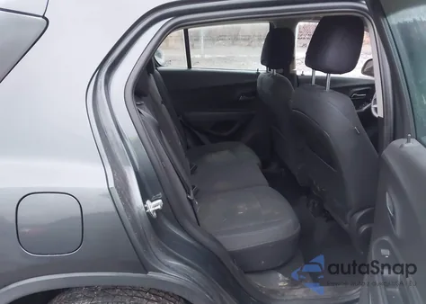 2016 Chevrolet Trax 1Ls z USA, uszkodzony, nr VIN 3GNCJNSB9GL246832